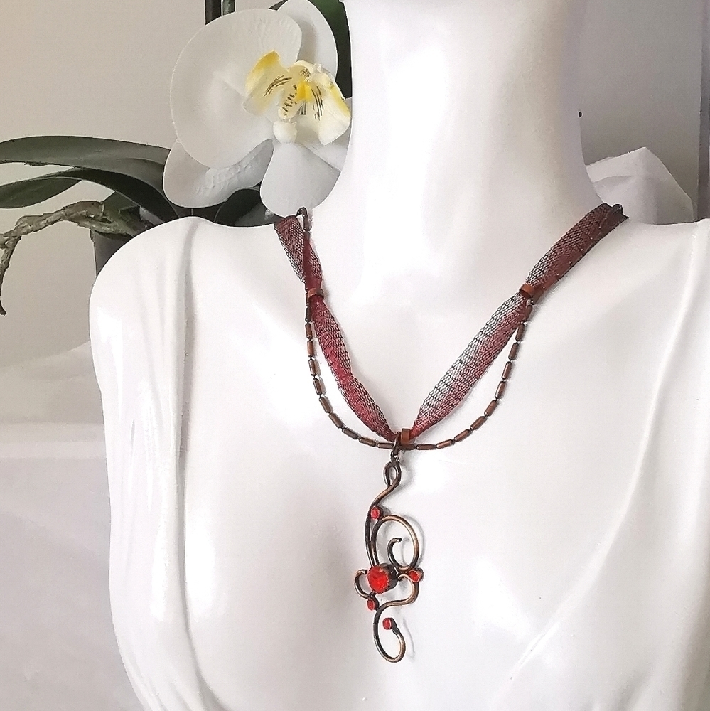 NWT Czech made necklace with tangerine crystals set in copper tone finish